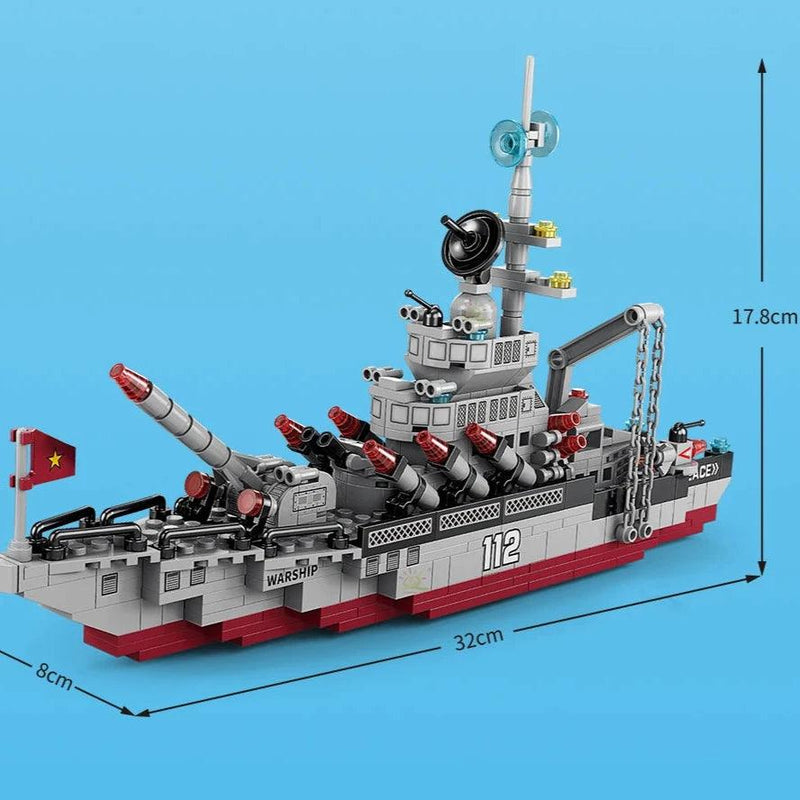 Blocos de Montar Navio Militar 8 em 1 - 554 peças